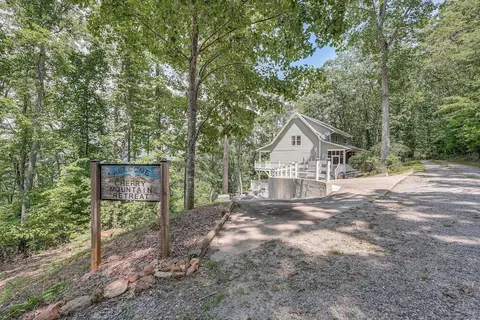 Ridgeline Home w/ Beautiful Valley & Mtn Views