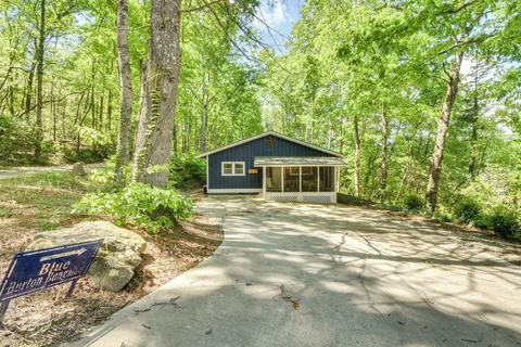 Mountain Escape w/ Gas Grill Near Lake Burton!