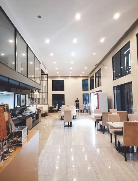 Blossom Condo Sathon-Charoenrat