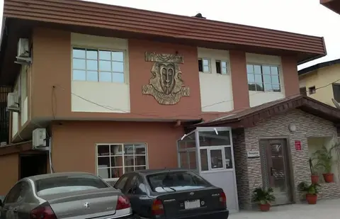 Esado Suites and Conference Oregun