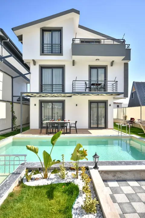 Atlı villa no 8