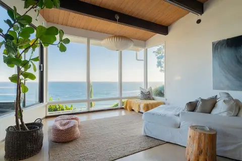 Malibu Retreat w Beach Access and Ocean View