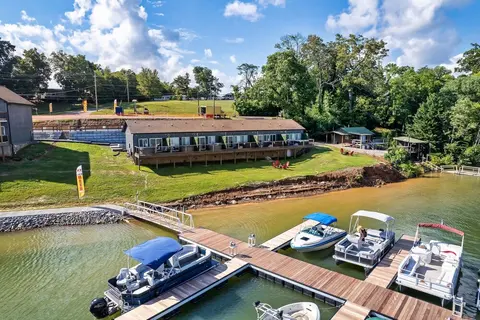 Luxury Lakehouse