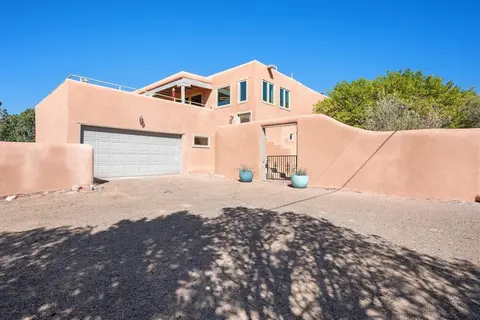 Topaz Mountain - Stunning Views in the Heart of the Historic East Side
