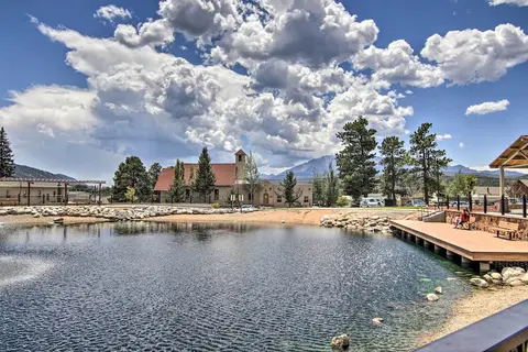 Mountain Cabin, Walk to Dining/memorial Park!