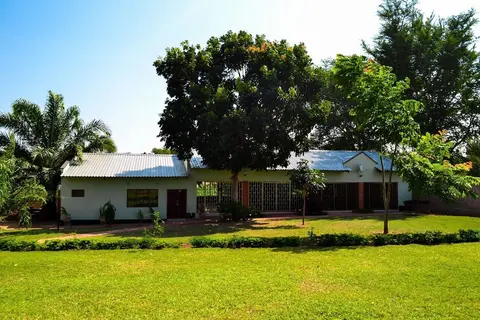Decha Guest Lodge