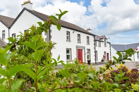 Willow House & Orchard Studios