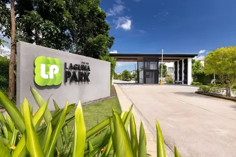 Laguna Park Villas