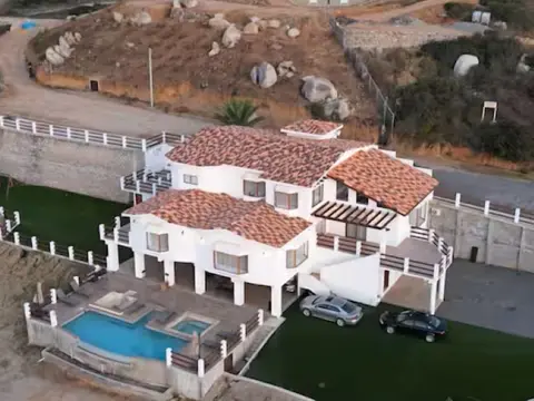 VILLA CASA BLANCA