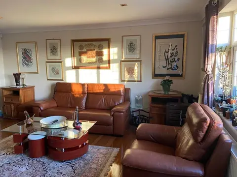 2-bed Apartment in High Wycombe Private Garden