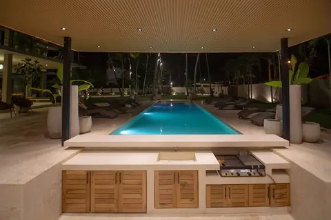 Coconuts Beach House
