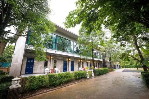 The Forest Home Resort