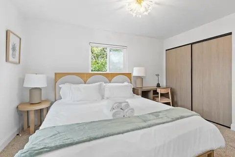 @ Marbella Lane - Modern 3broasis in Siliconvalley