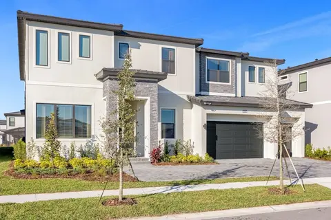 Spacious Oasis for Your Big Crew Games Pool BBQ