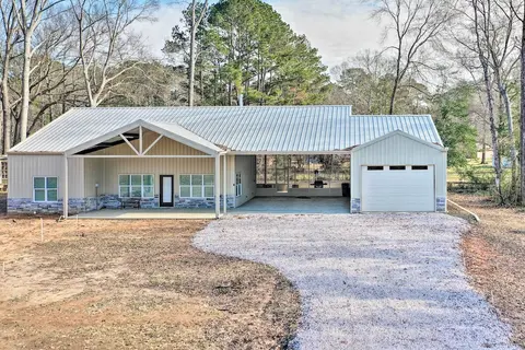 Home w/ Screened Porch - Near Toledo Bend Lake!