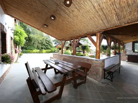 Family House with Large Garden & Games Room near Bambois Lake