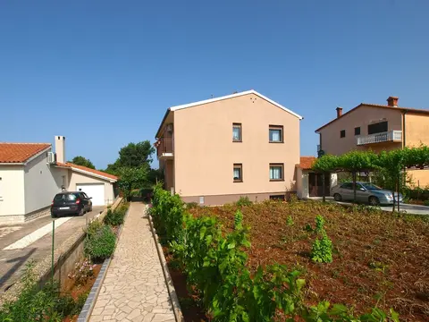 Apartment 1563