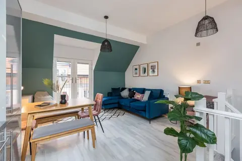 Host Stay Oyster Cottage