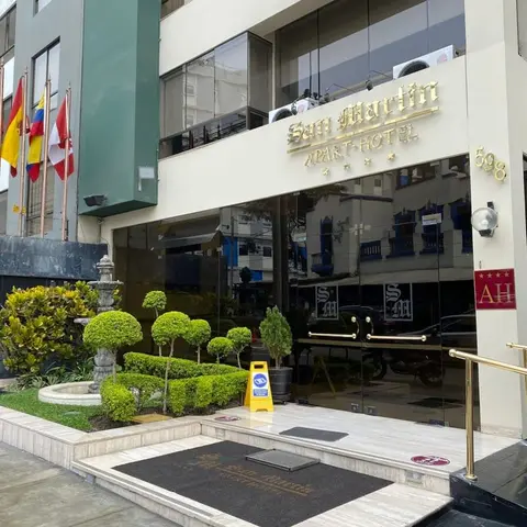 w Stylish 1BR w AC in the Heart of Miraflores