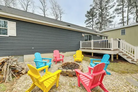 1 Mi to Outlets Ocean City: Home w/ Large Yard!