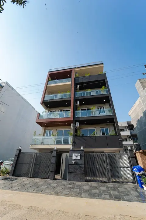 Lime Tree 2 Bhk Apartment Golf Course