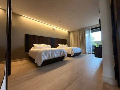 HOTEL MONTES SUITES