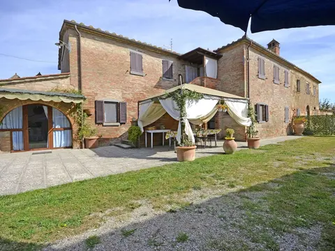 Tranquil Cortona Home