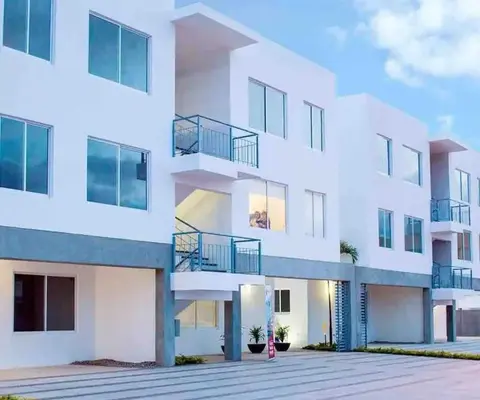 CONDOS AA