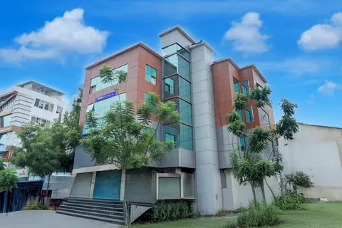 Fabhotel Silver Cloud