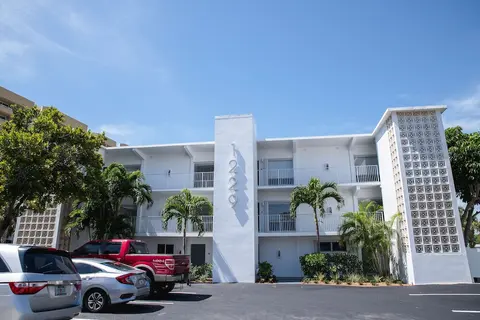 1229 Apartments at Beachcomber Resort