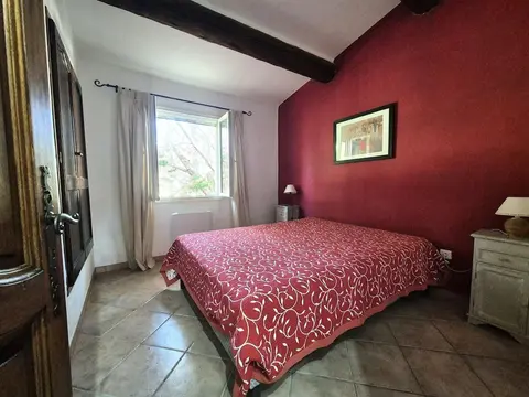 Single Storey Holiday Home With Swimming Pool