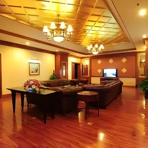 Golden Leaf Hotel