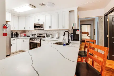 8 Mi to Nyc: Centrally Located Jersey City Apt!