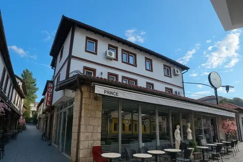 Hotel Shadervan