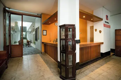 Poncowinatan Hotel