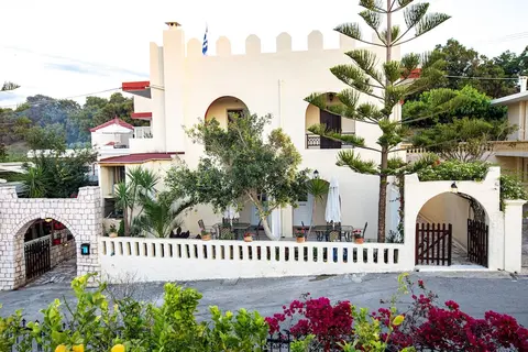 Captivating Bougainvillea Apartment in Panormos