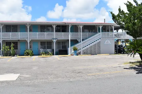 Cedar Inn