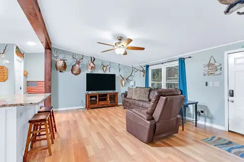 Sportsman's Den