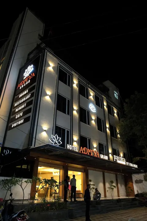 Hotel Aditya Grand - Bhopal