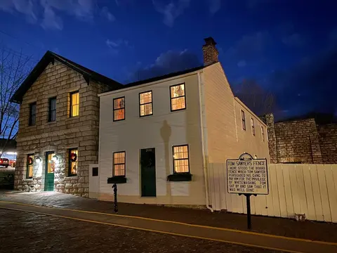 Riverside Inn Hannibal