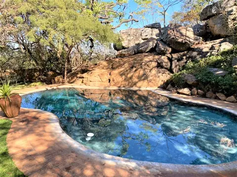Double Lodge in Natural African Bush - 2112