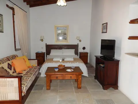 Nikis House