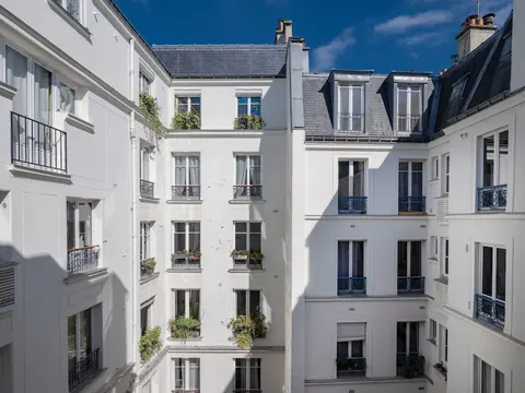 Paris Haussmann Elegant Residence