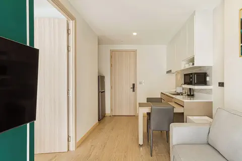 One bedroom Palmetto Condo Karon A 313
