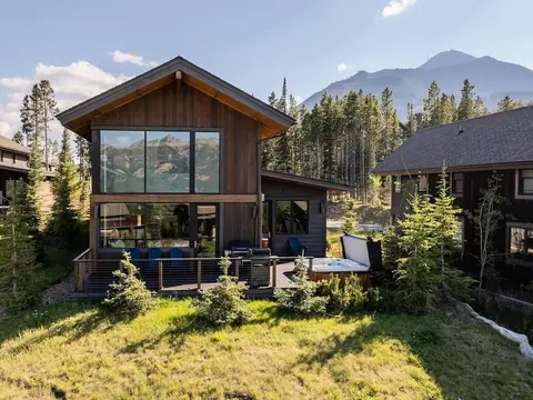6 Silver Peaks 3 Bedroom Home by Moonlight Basin Lodging