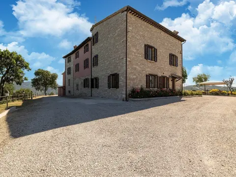 Italian Farmhouse With Pool
