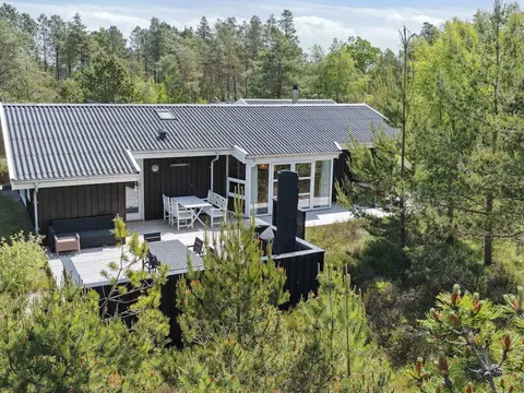 5 Star Holiday Home in Albaek
