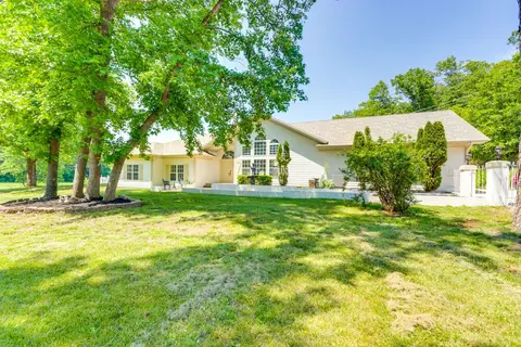 10-acre Lakefront Home w/ Pool, Hot Tub & Dock!