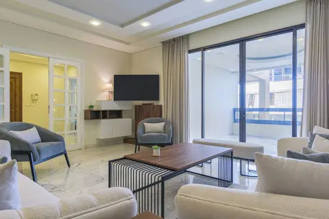 Crest - 3 Bedroom Apartment in Hamra