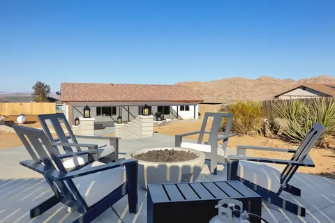 Of Wine & Gods - Hot Tub, Bbq And Fire Pit! 3 Bedroom Home by RedAwning